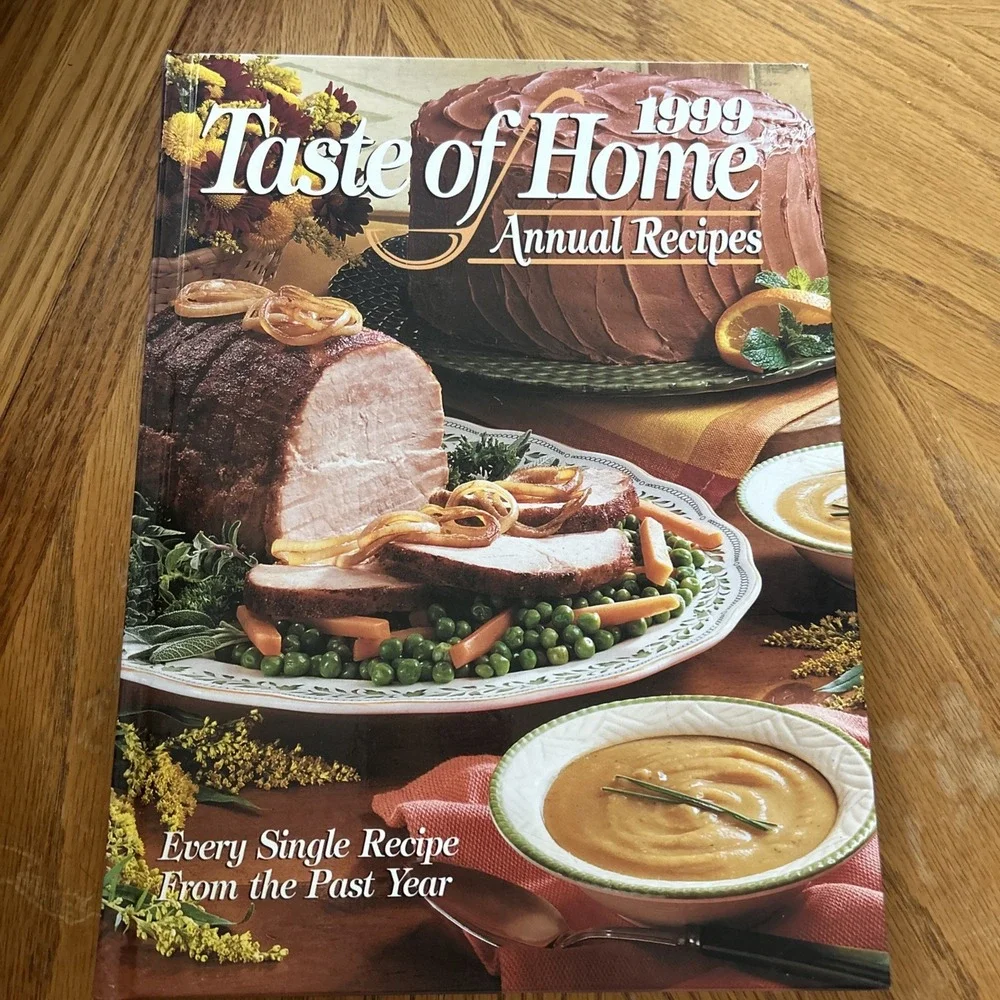 1999 Taste of Home Annual Recipes Hardcover Cookbook Julie Schnittka